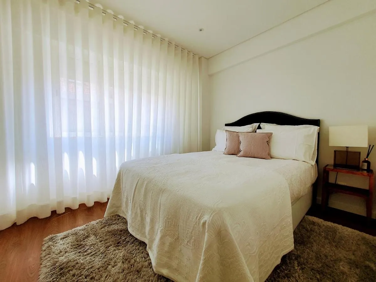 Praca Do Chile Deluxe By Lisbon Village Apartments